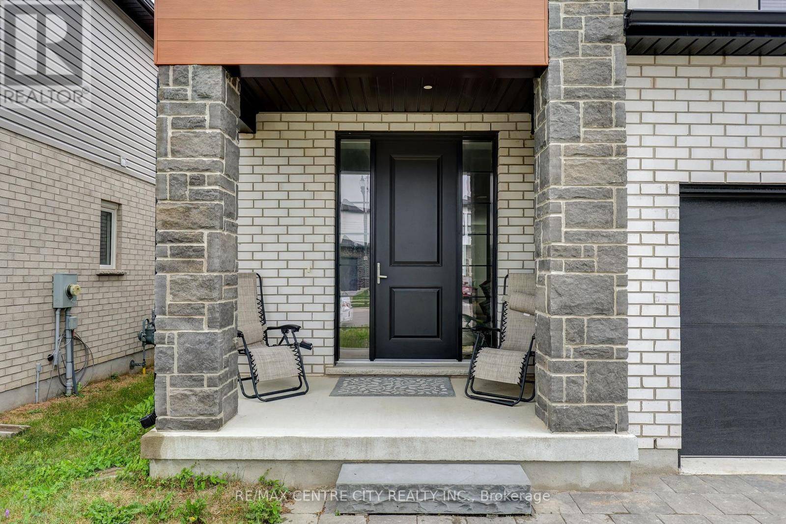 St. Thomas, ON N5R0M1,15 WELCH COURT