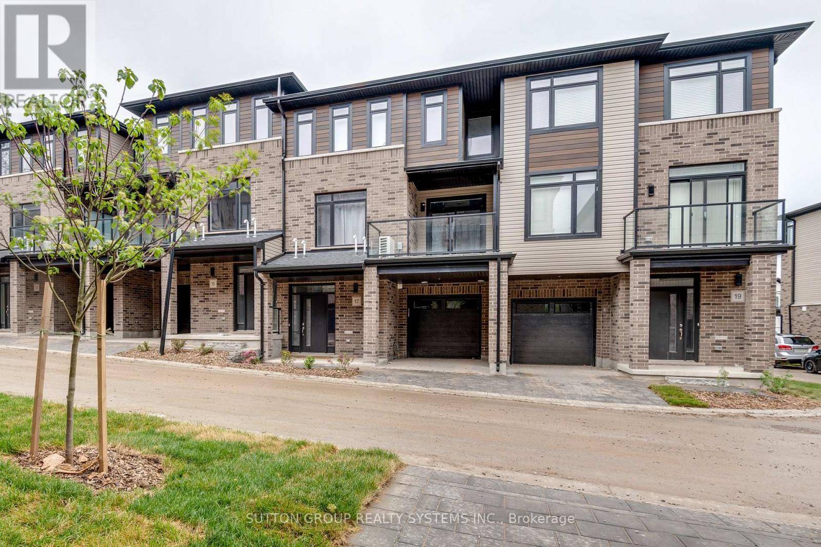 London South (south U), ON N6M0J4,2610 Kettering PL #17