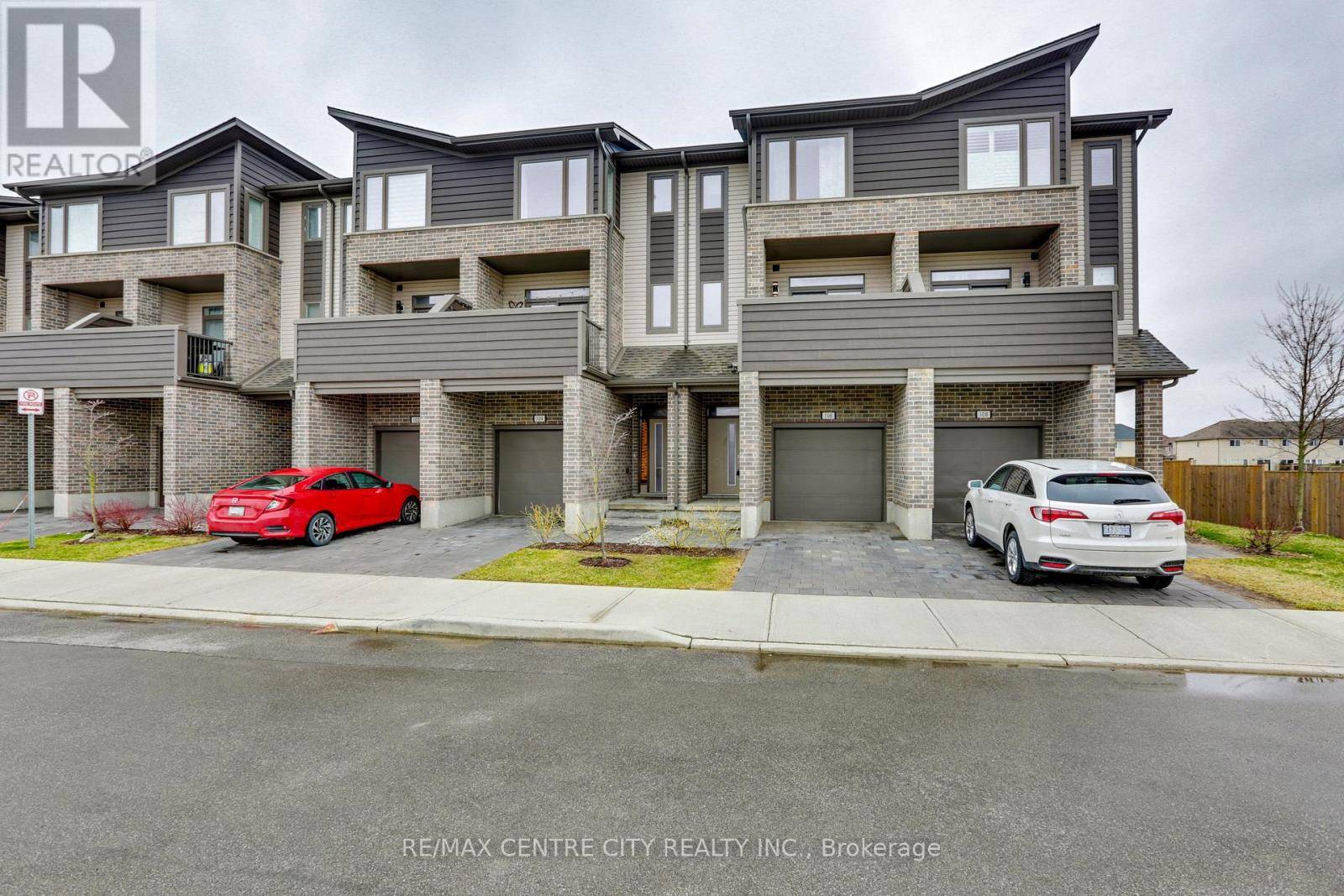 London South (south U), ON N6M1C6,2070 Meadowgate BLVD #106
