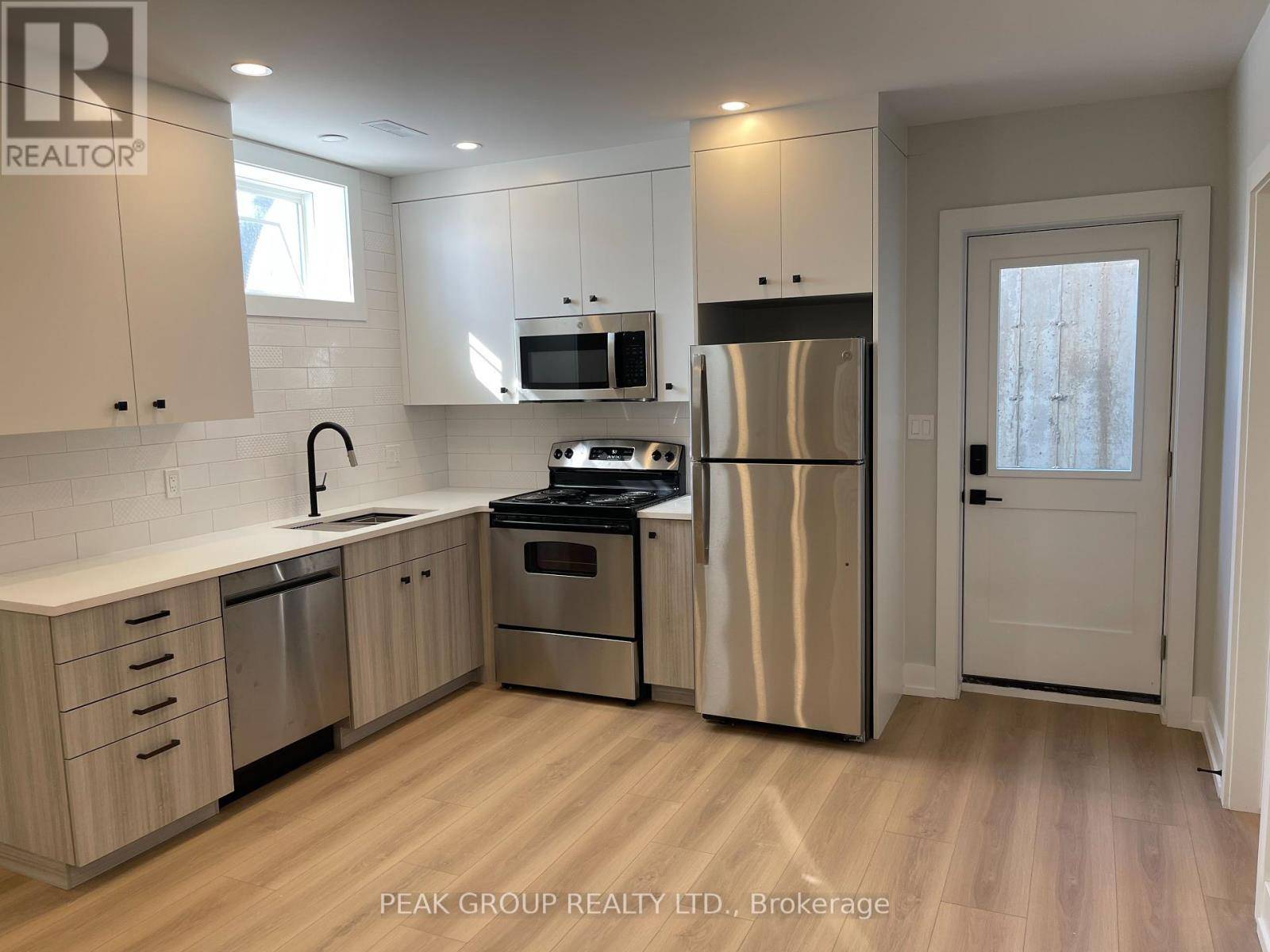 Niagara Falls (forestview), ON L2H0H8,6180 Curlin CRES #Lower