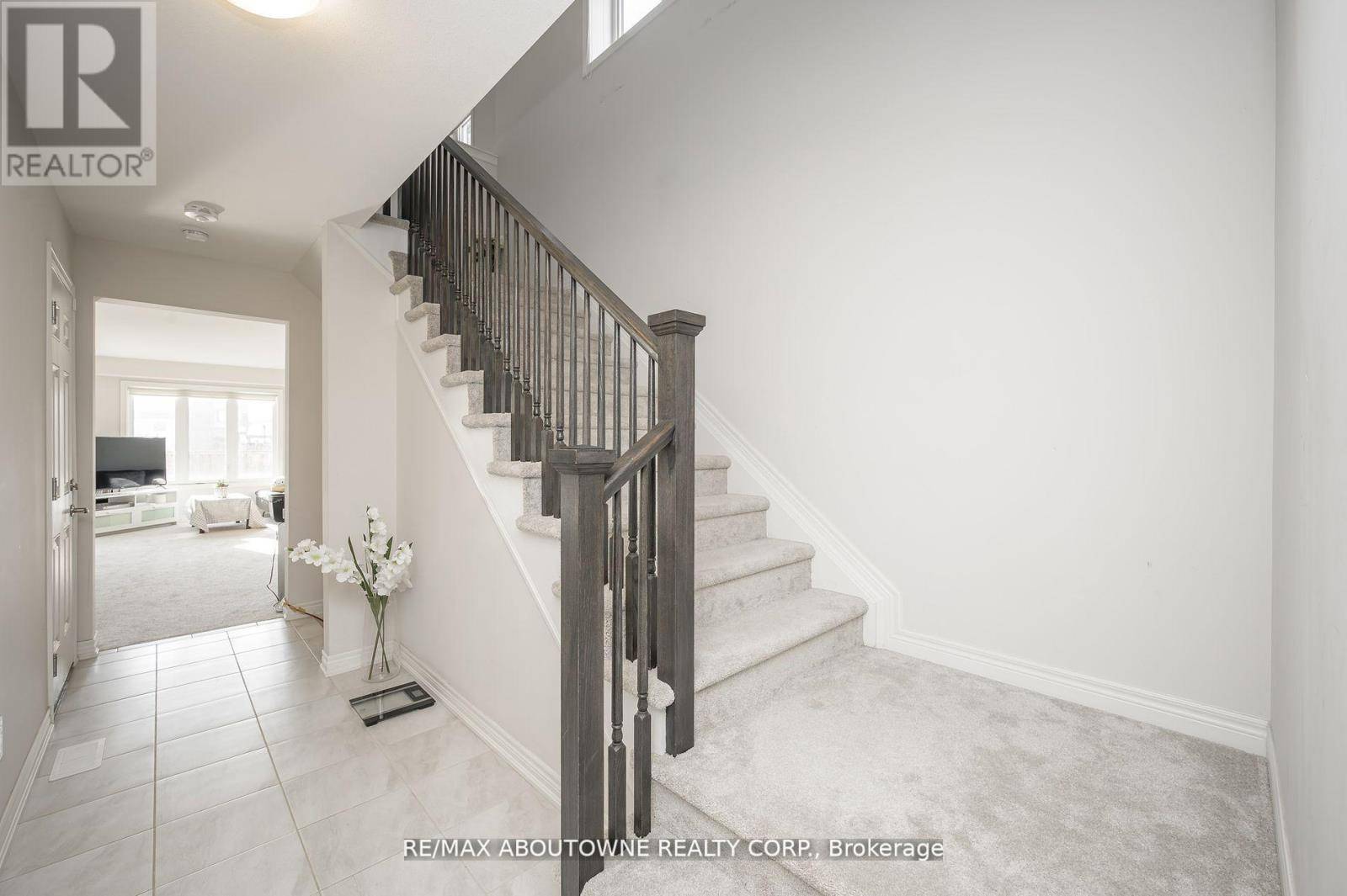 Welland (coyle Creek), ON L3C0G8,93 HERON STREET