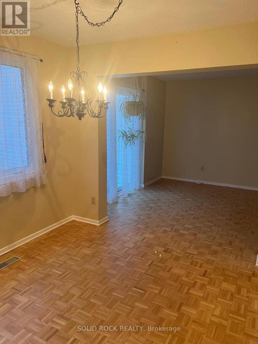 Ottawa, ON K1V8X2,3290 Southgate RD #126