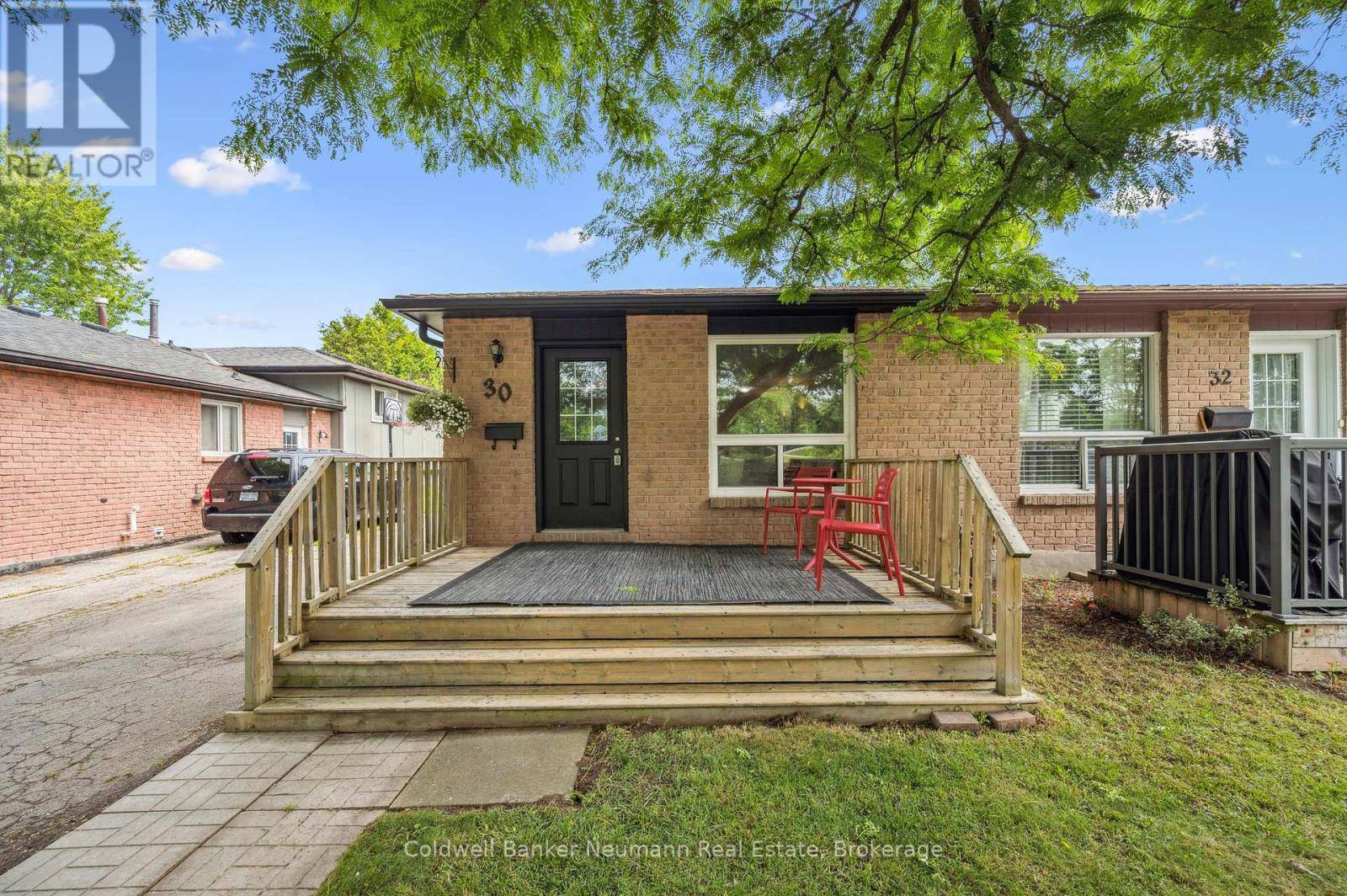 Guelph (dovercliffe Park/old University), ON N1G3G9,30 MASON COURT