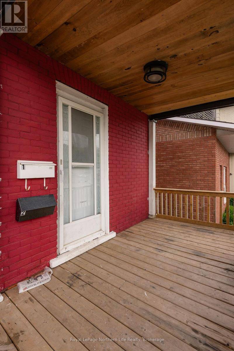 North Bay (central), ON P1B1H8,613 WORTHINGTON STREET E
