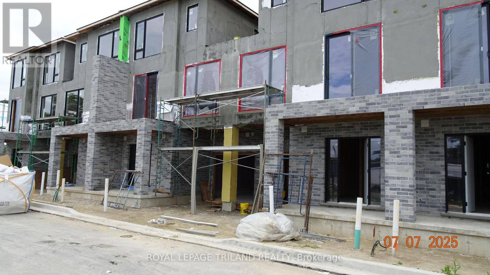 London South (south V), ON N6L0K1,3103 Petty RD #10