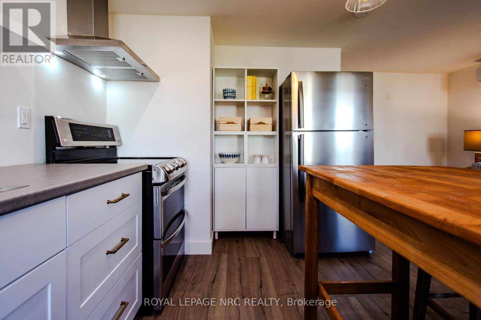 Fort Erie (crystal Beach), ON L0S1B0,19 CONWAY PLACE EAST PLACE E
