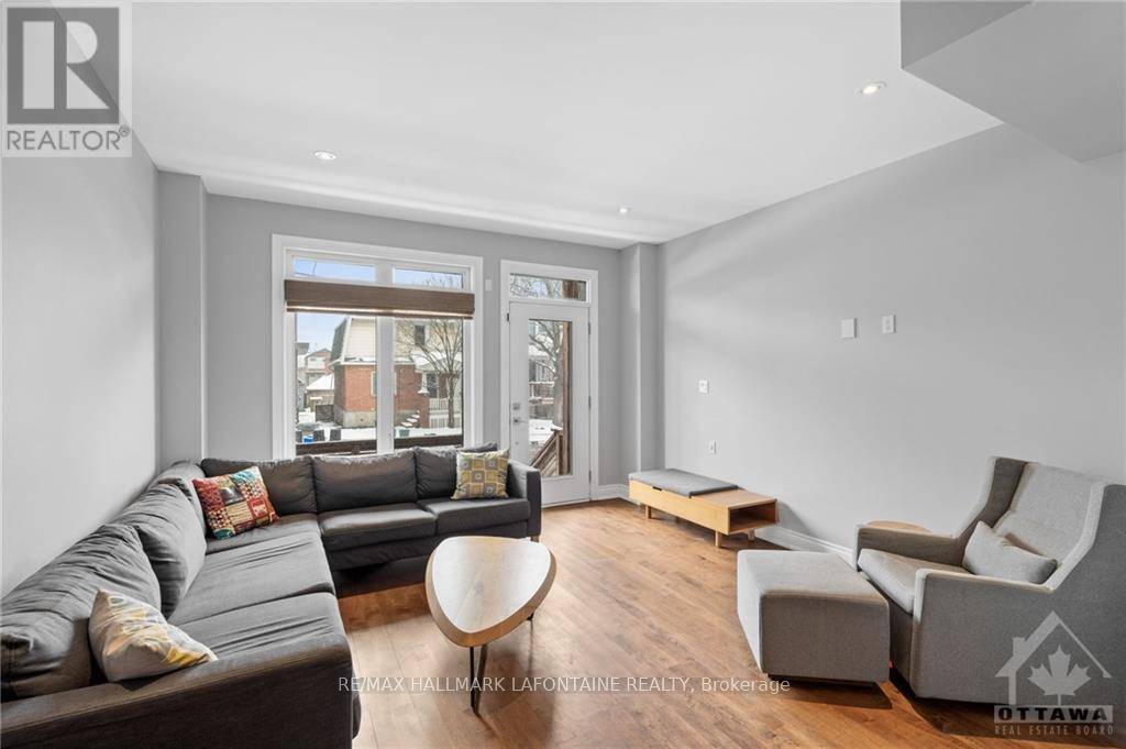Ottawa, ON K1S0S8,477 Sunnyside AVE #B