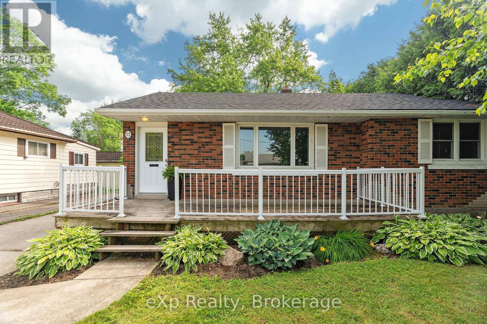 Stratford, ON N5A6E4,17 ARTHUR STREET