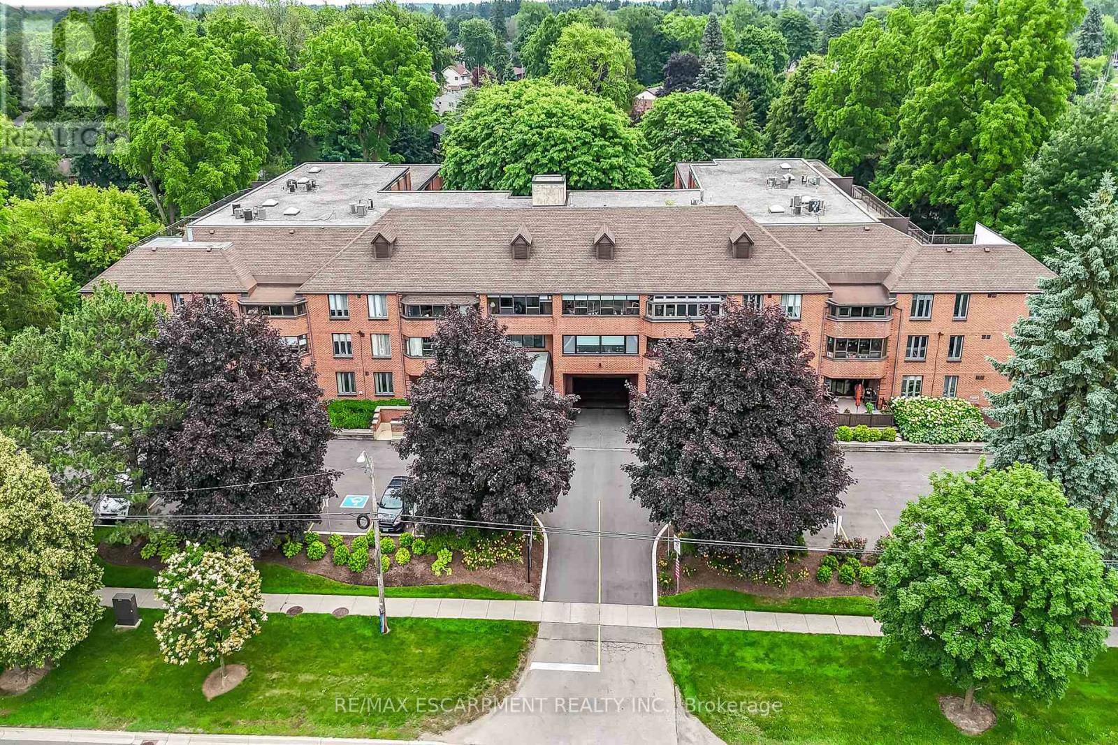 Hamilton (ancaster), ON L8R1E2,150 WILSON ST West #308