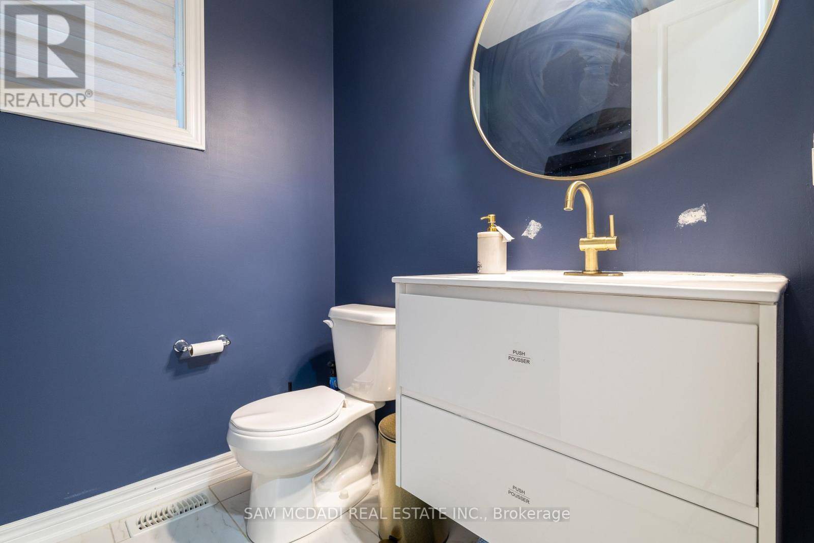 Centre Wellington (fergus), ON N1M0H1,44 HARPIN WAY E