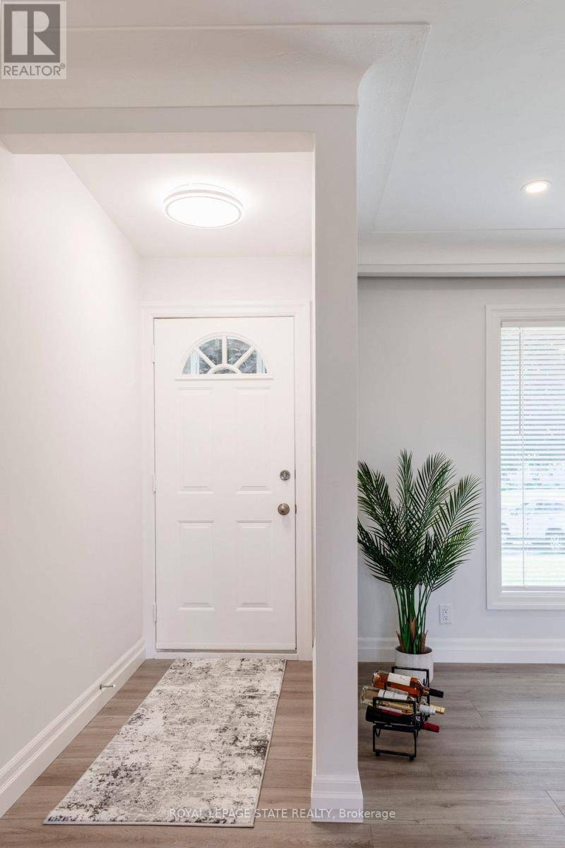 Hamilton, ON L0R1W0,8477 DICKENSON ROAD E
