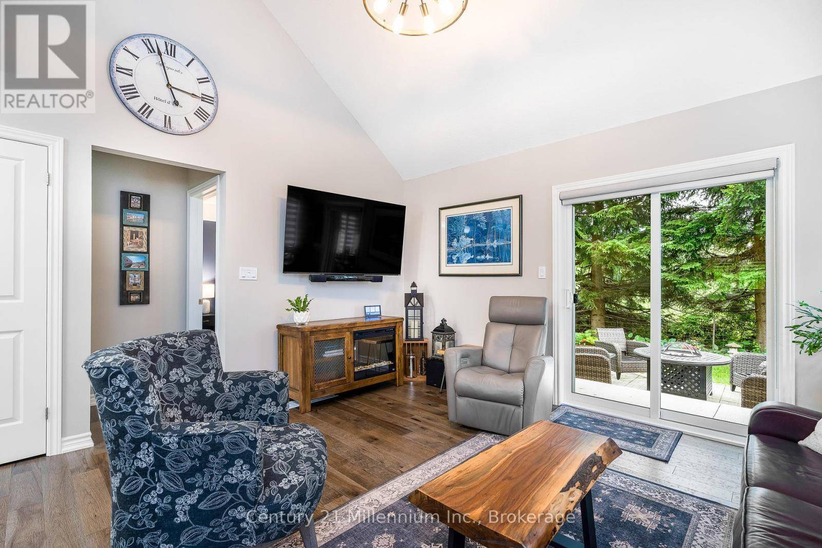 Meaford, ON N4L0A5,35 RUSSETT DRIVE
