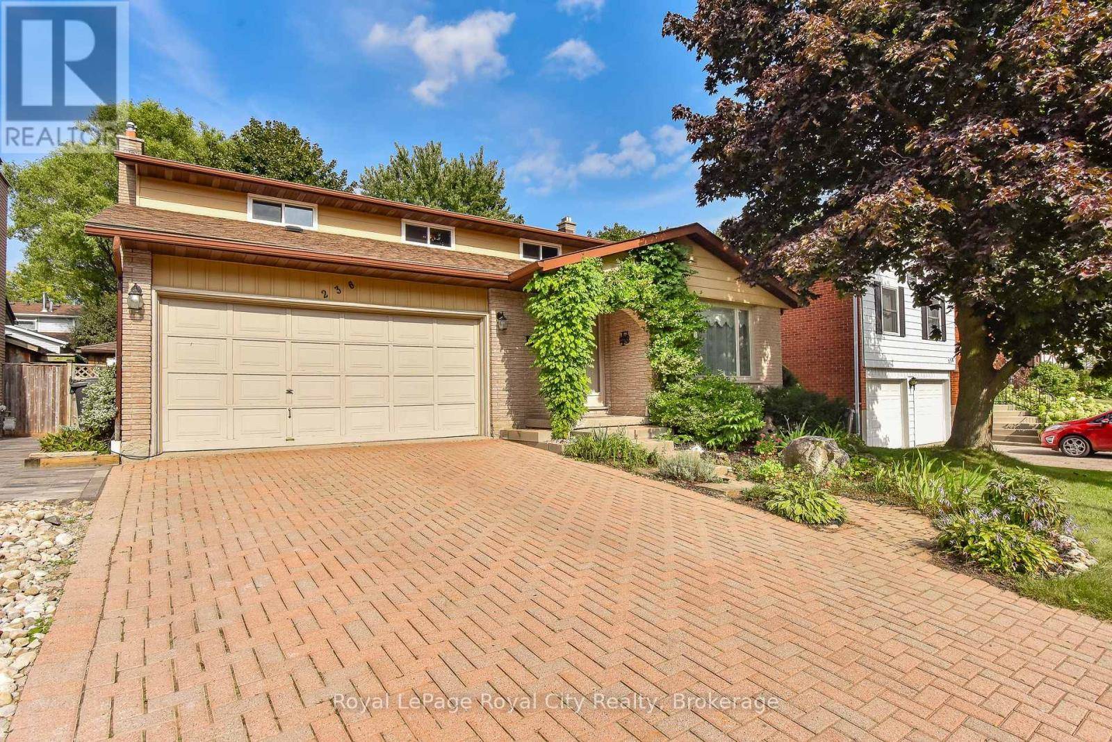Guelph (kortright West), ON N1G3G1,236 IRONWOOD ROAD