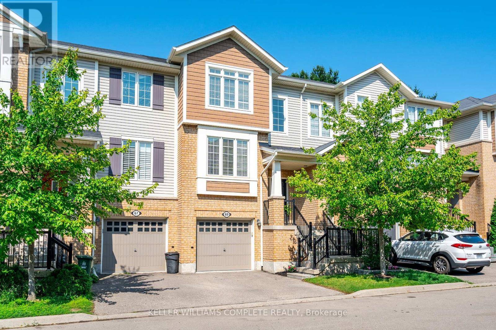 Hamilton (meadowlands), ON L9K0C4,69 HEPWORTH CRESCENT