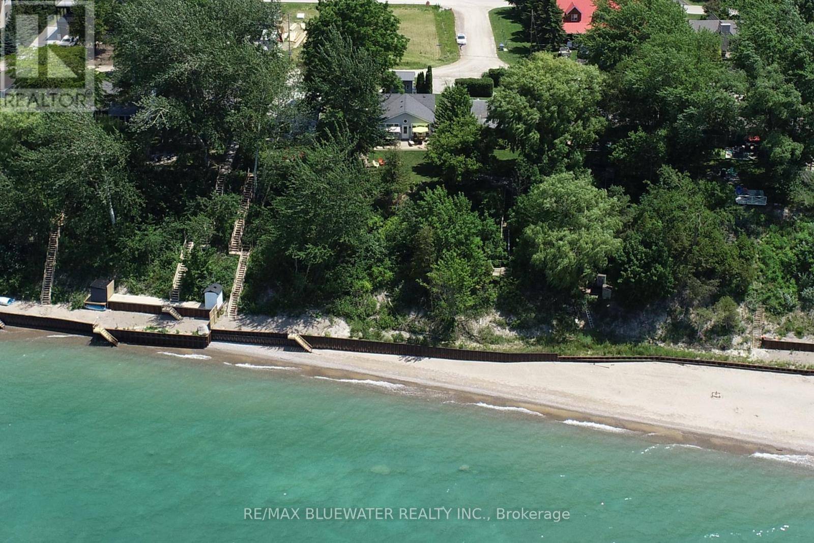 Bluewater (hay), ON N0M1T0,71857 SUNVIEW AVENUE