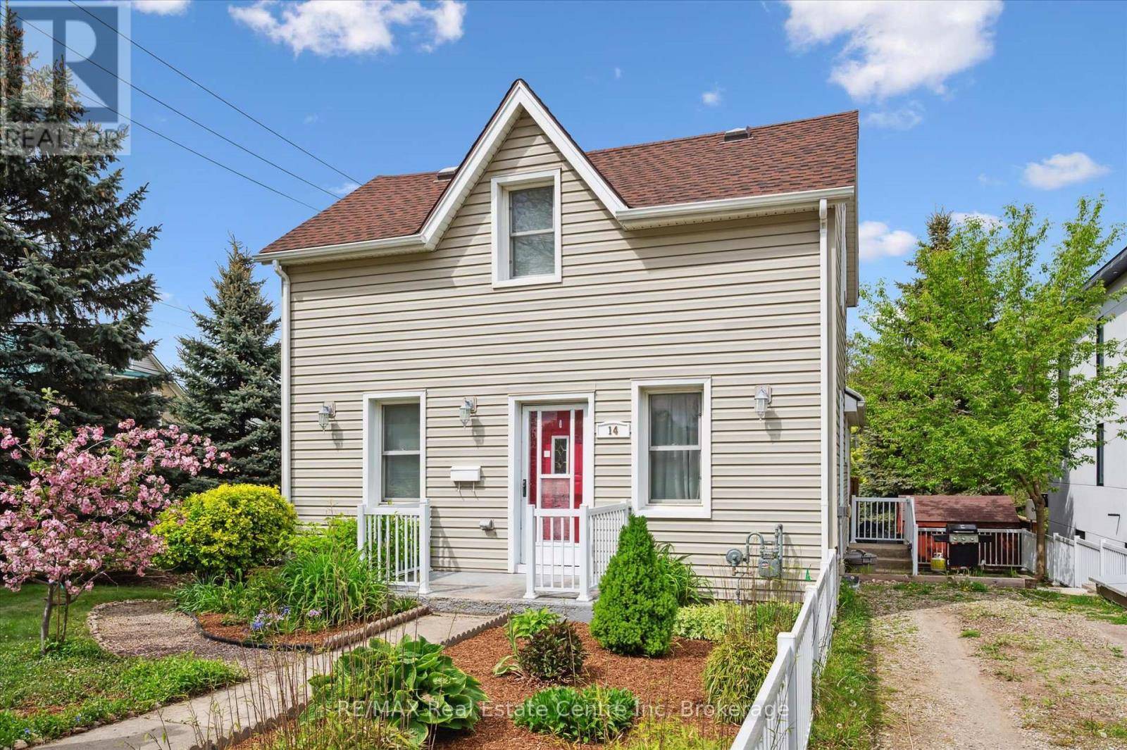 Woolwich, ON N3B1R1,14 RIVERSIDE DRIVE W