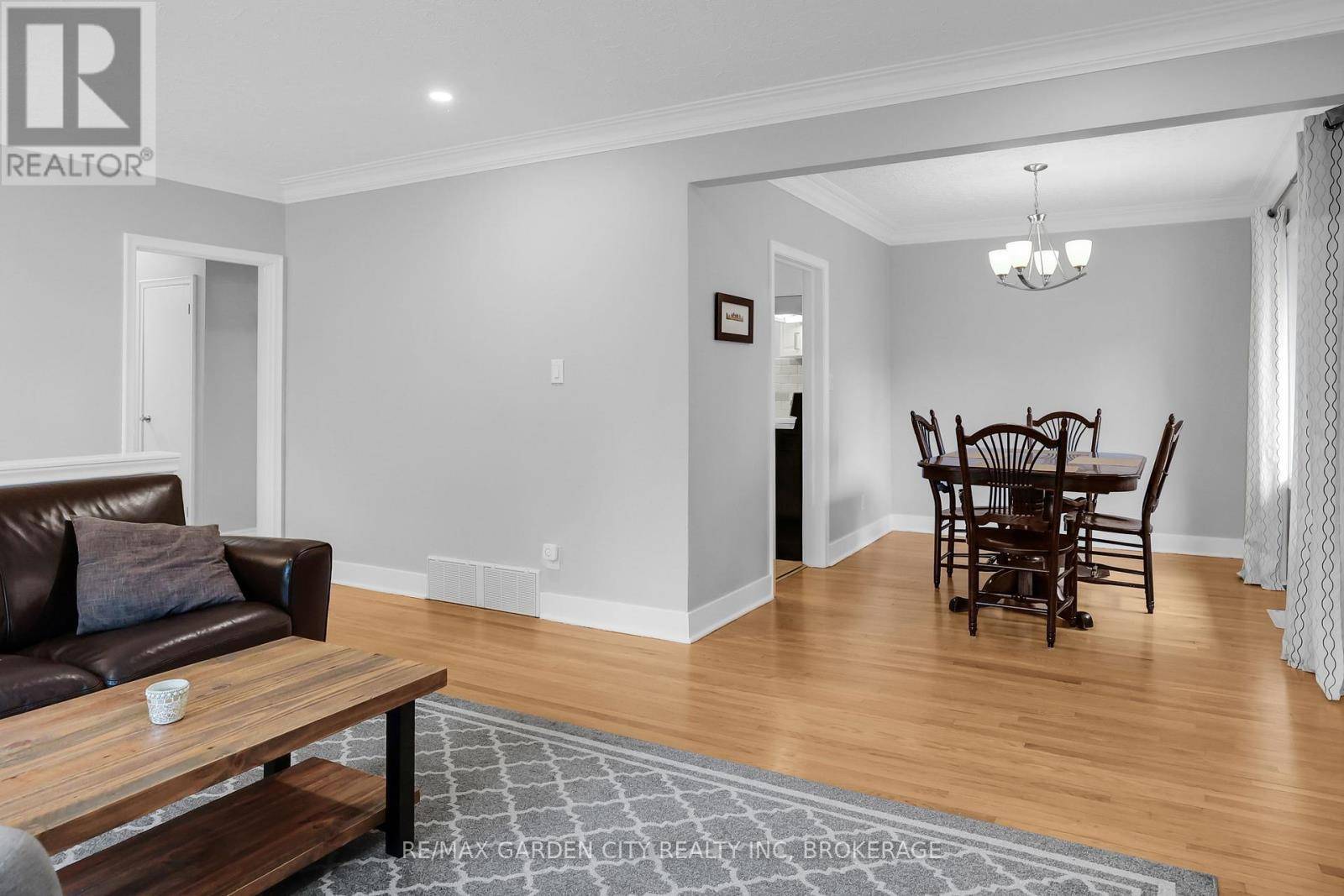 St. Catharines (vine/linwell), ON L2N1P6,26 MILLWARD AVENUE