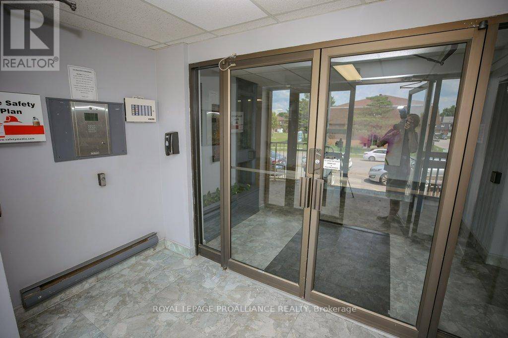 Brockville, ON K6V6K7,845 Kyle CT #405