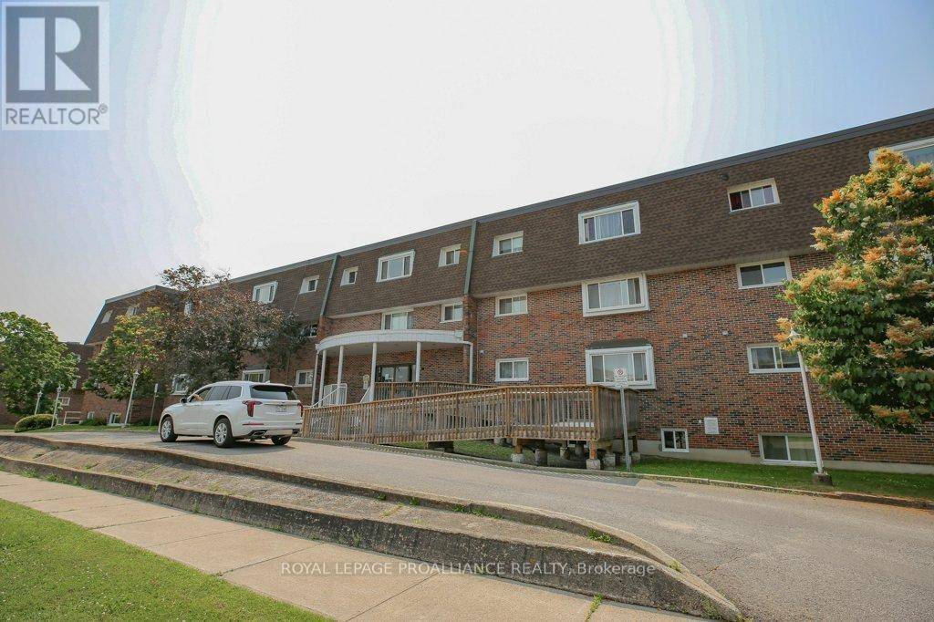 Brockville, ON K6V6K7,845 Kyle CT #405