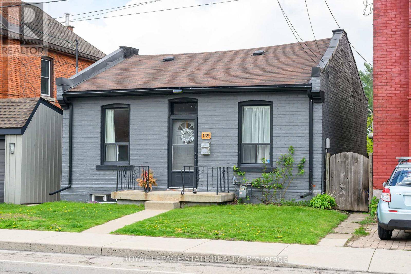 Hamilton (strathcona), ON L8R3E7,129 DUNDURN STREET N