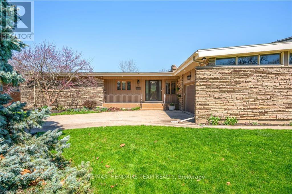 St. Catharines (glendale/glenridge), ON L2T2B9,13 JASMIN CRESCENT