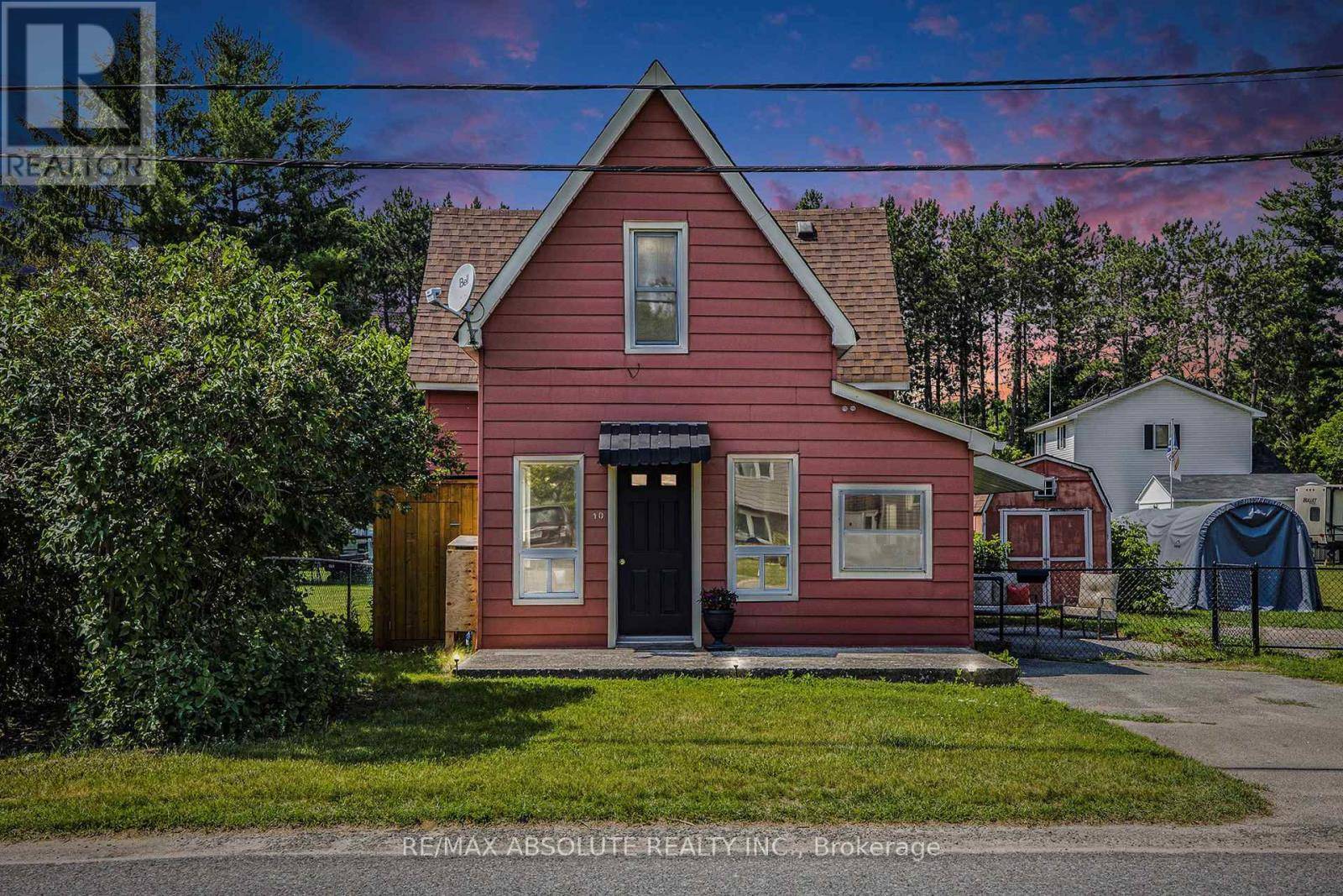Mcnab/braeside, ON K7S3G2,10 NEILSON STREET