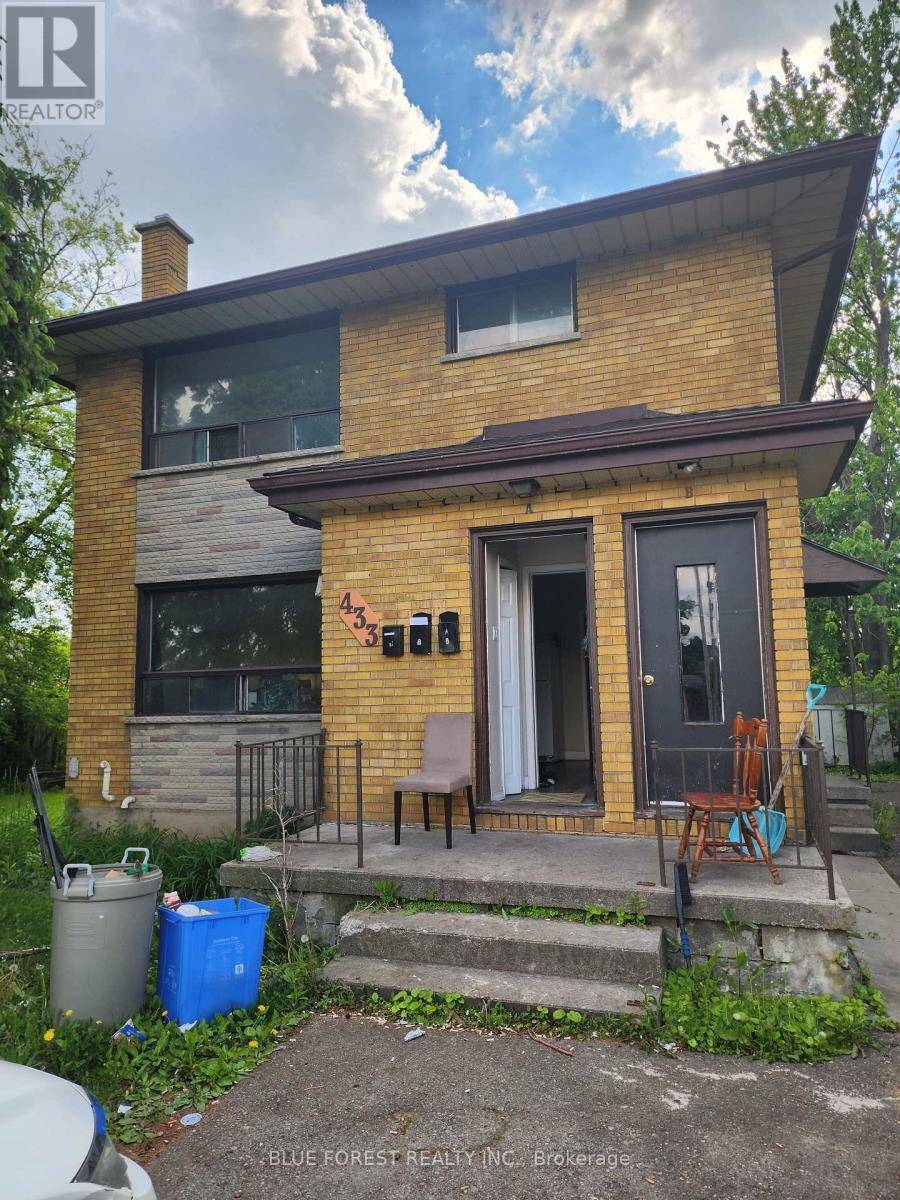 London East (east H), ON N5W4T2,433 SECOND STREET
