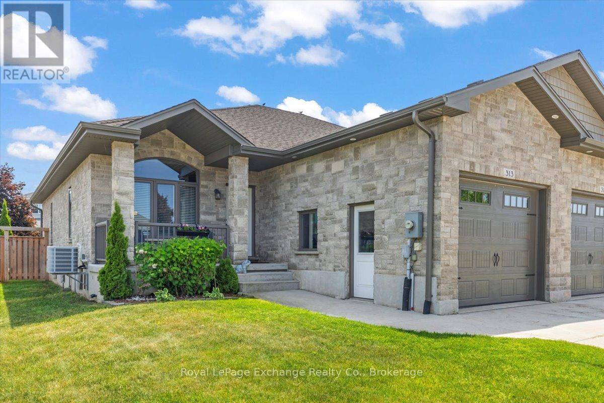 Saugeen Shores, ON N0H2C1,313 STICKEL STREET