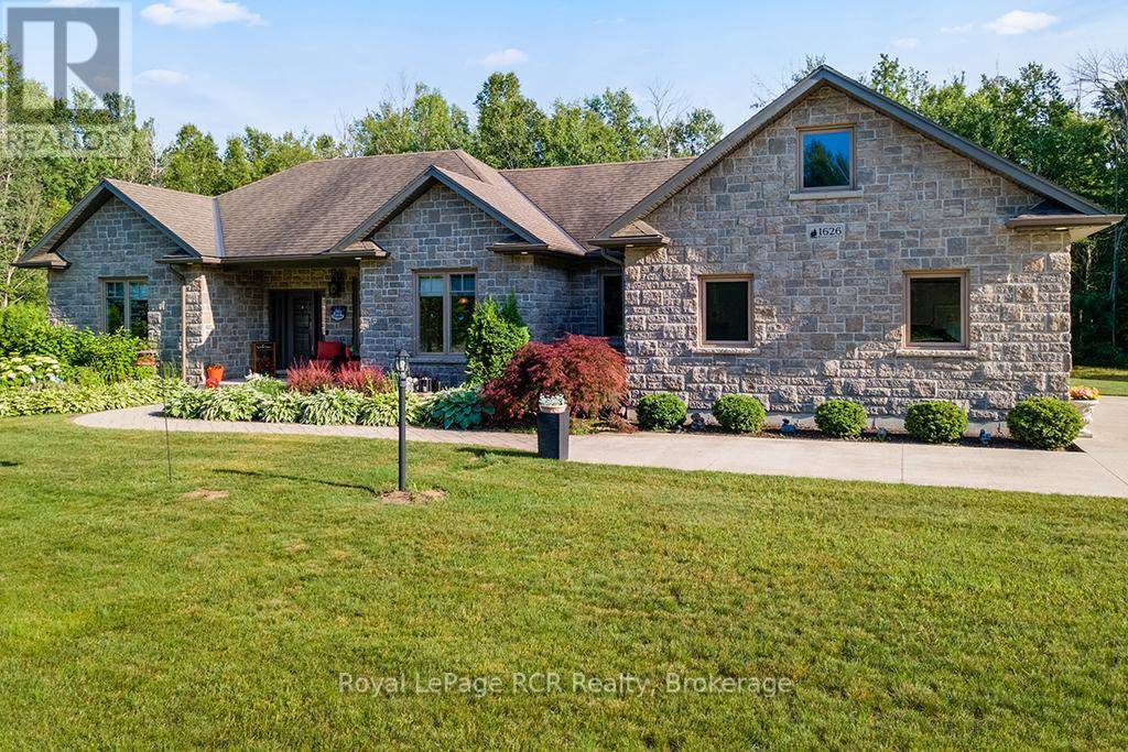 South Bruce Peninsula, ON N0H2T0,1626 SILVER LAKE RD ROAD