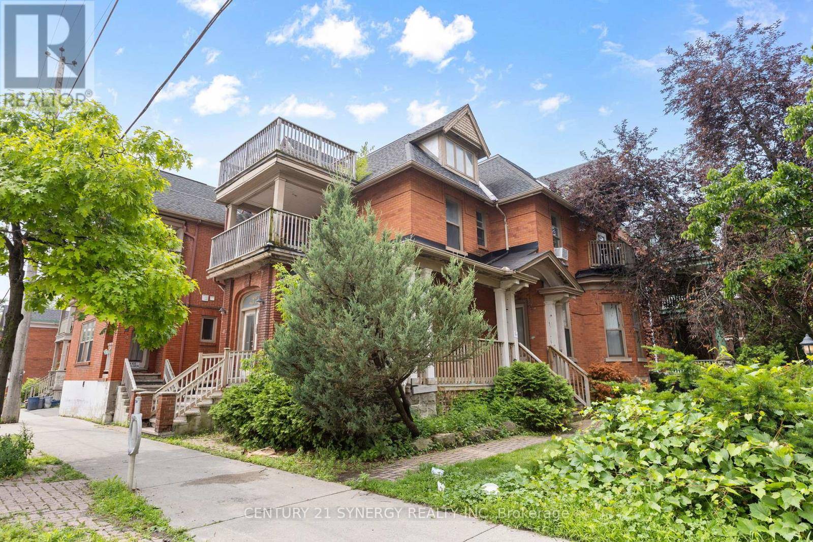 Ottawa, ON K1R5K6,450 Maclaren ST #6