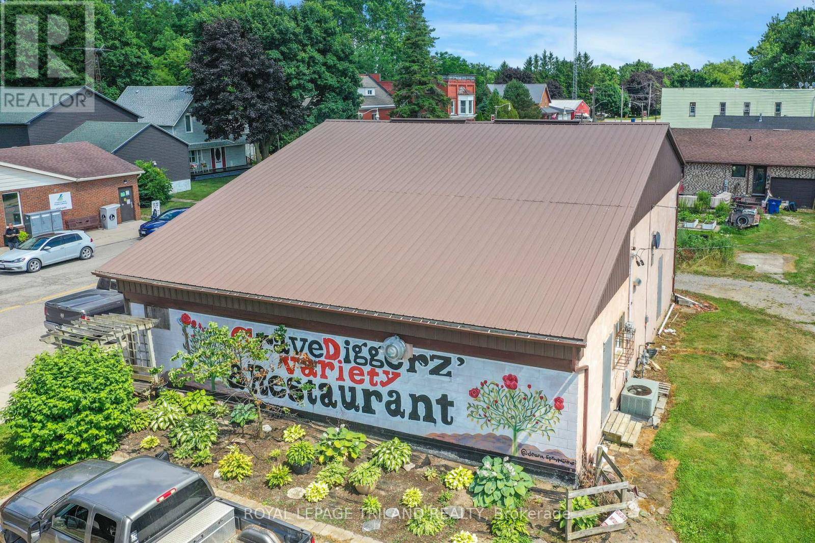 Chatham-kent (highgate), ON N0P1T0,288 KING STREET S