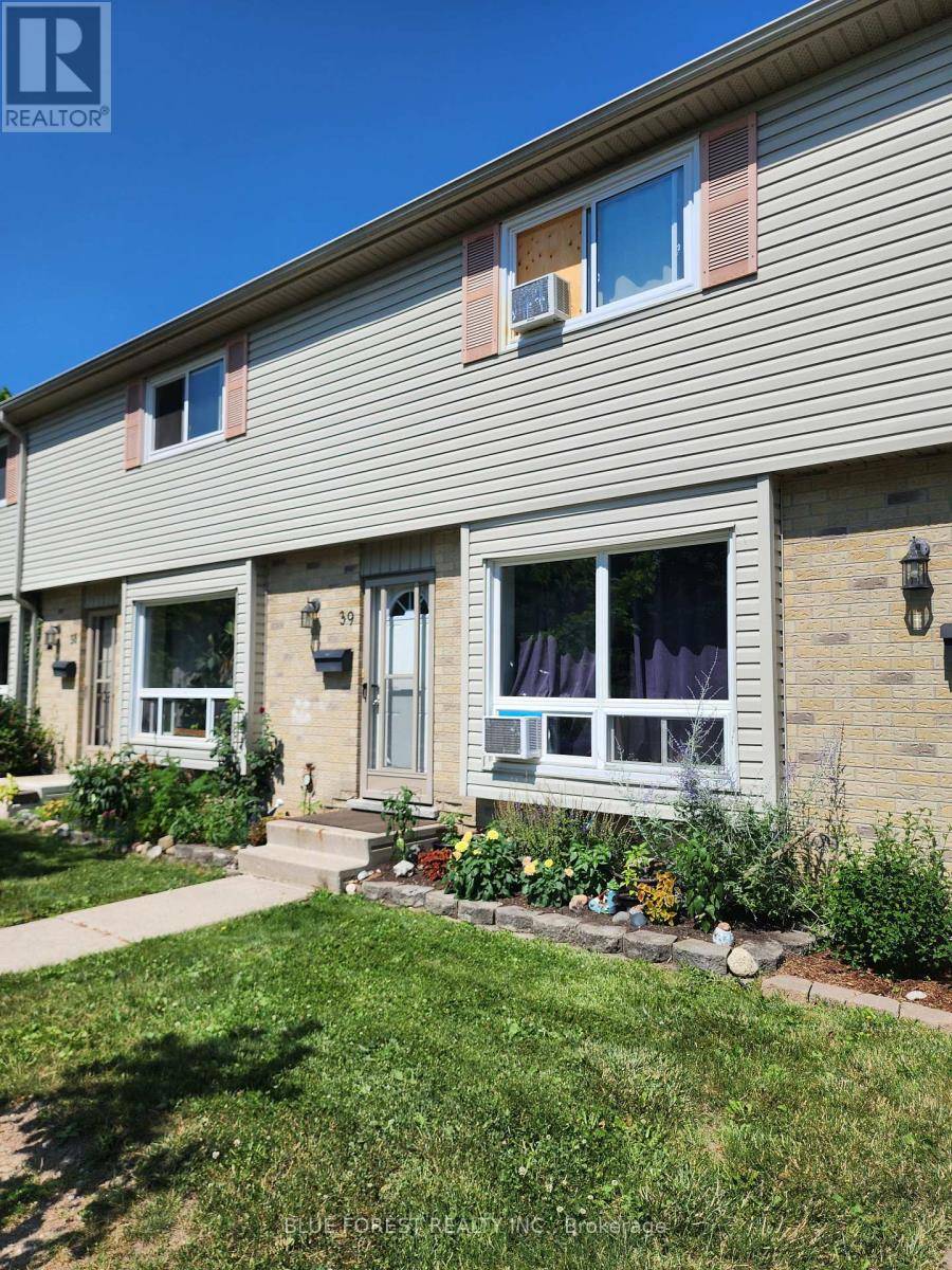 London South (south R), ON N6C5B9,475 Sandringham CRES #39