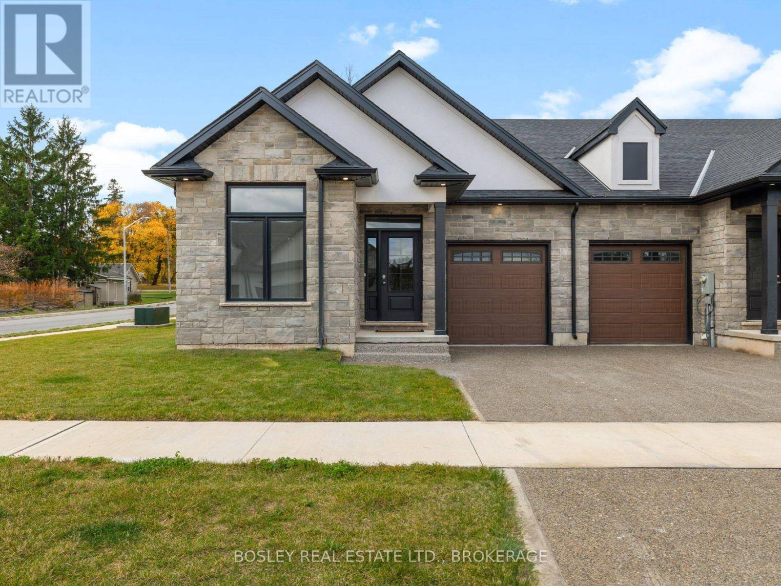 Fort Erie (ridgeway), ON L0S1N0,510 ROYAL RIDGE DRIVE