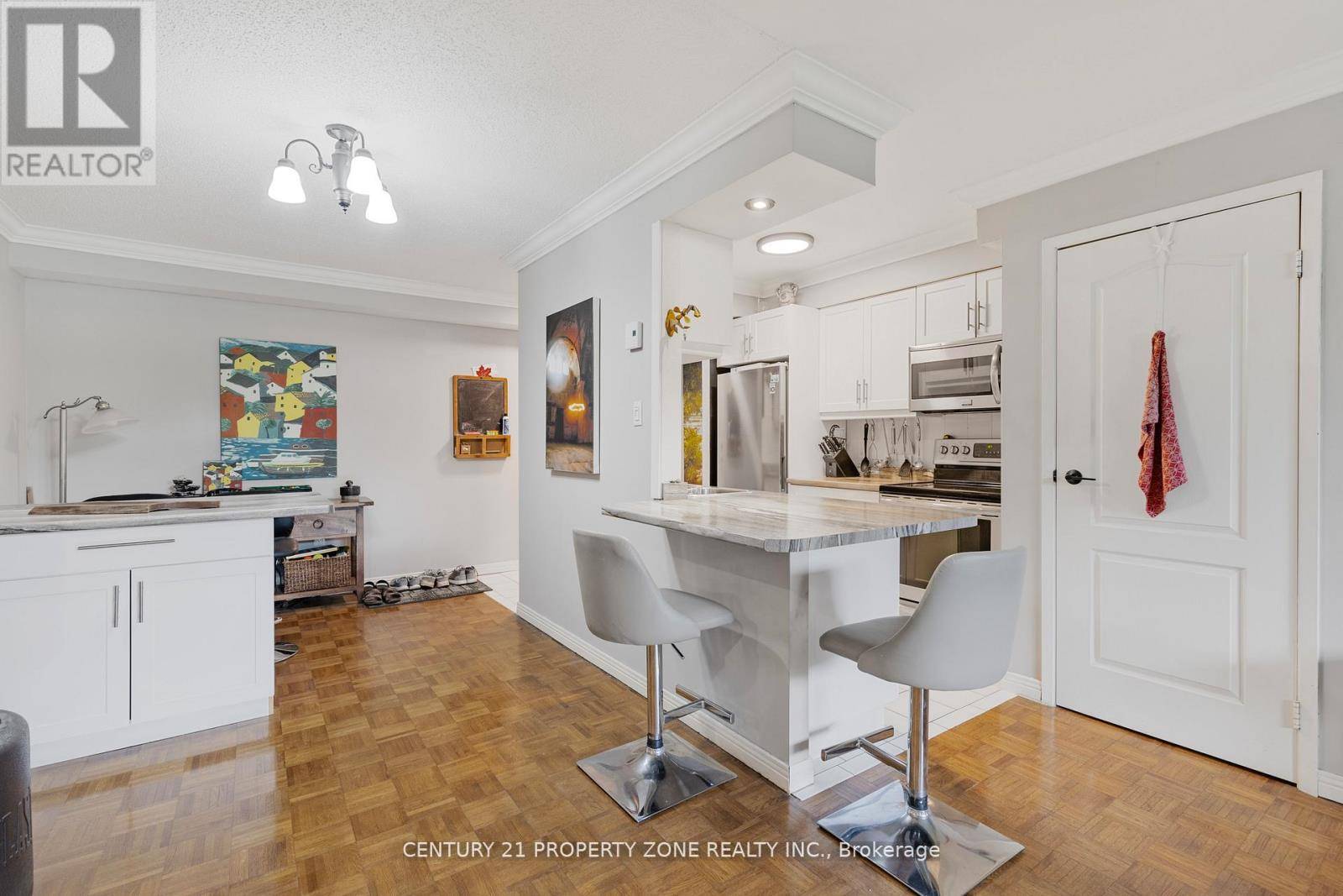 Hamilton (north End), ON L8L1J1,482 James ST North #104