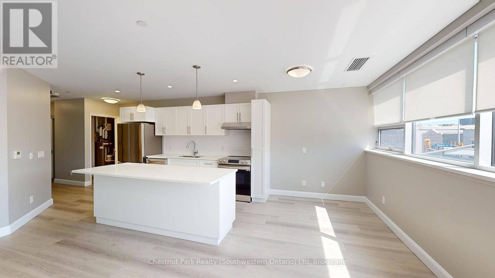Guelph (downtown), ON N1H2T2,2 QUEBEC ST #210