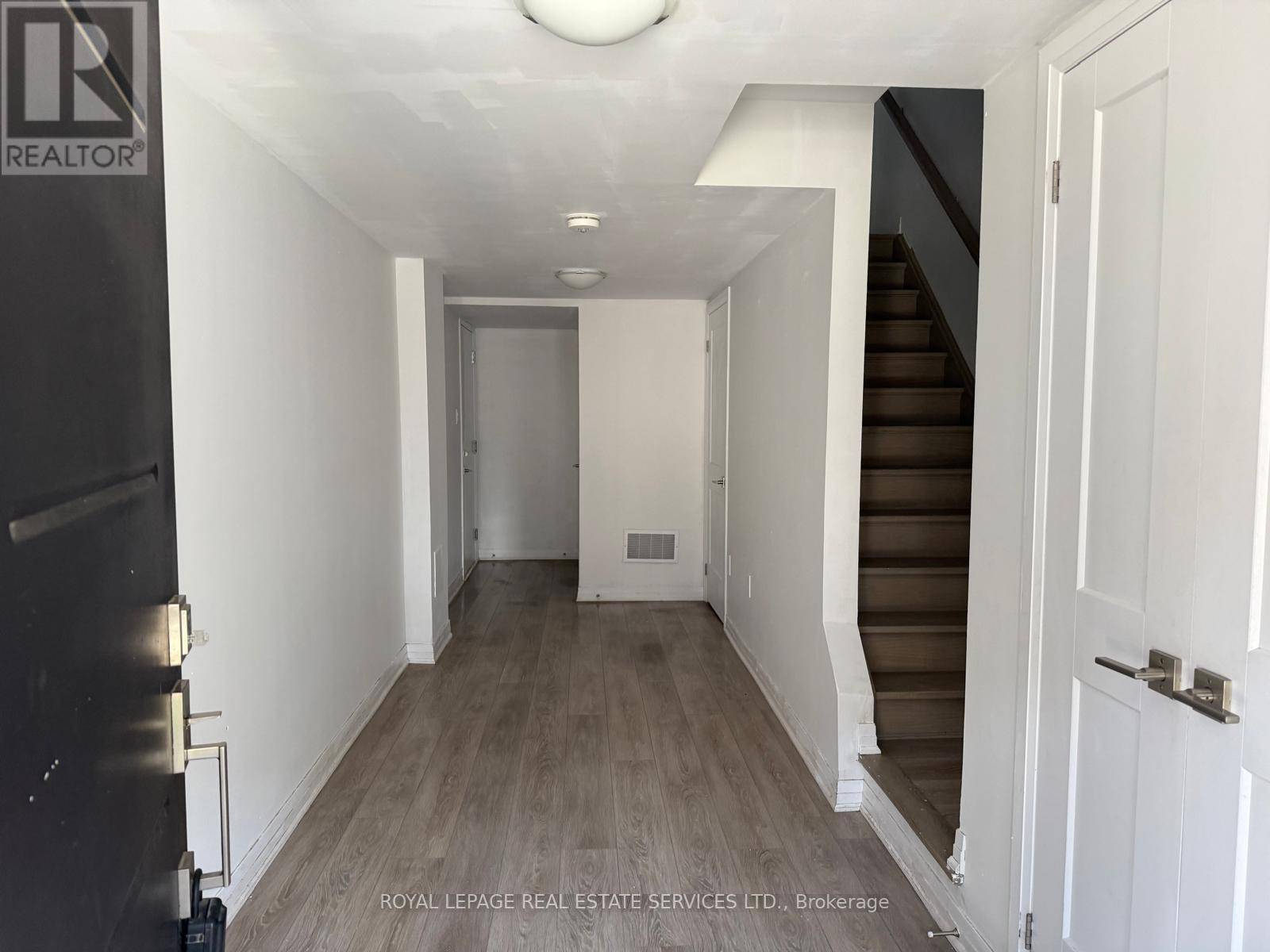 Cambridge, ON N1T0E5,51 Sparrow AVE #70