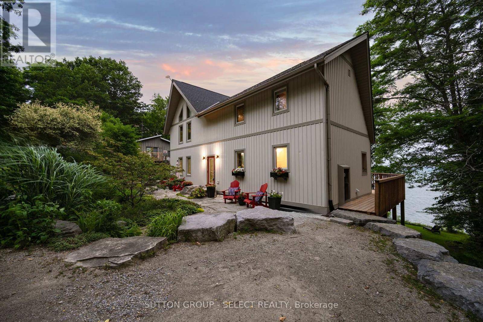 Lambton Shores (forest), ON N0N1J7,5284 CLIFF ROAD