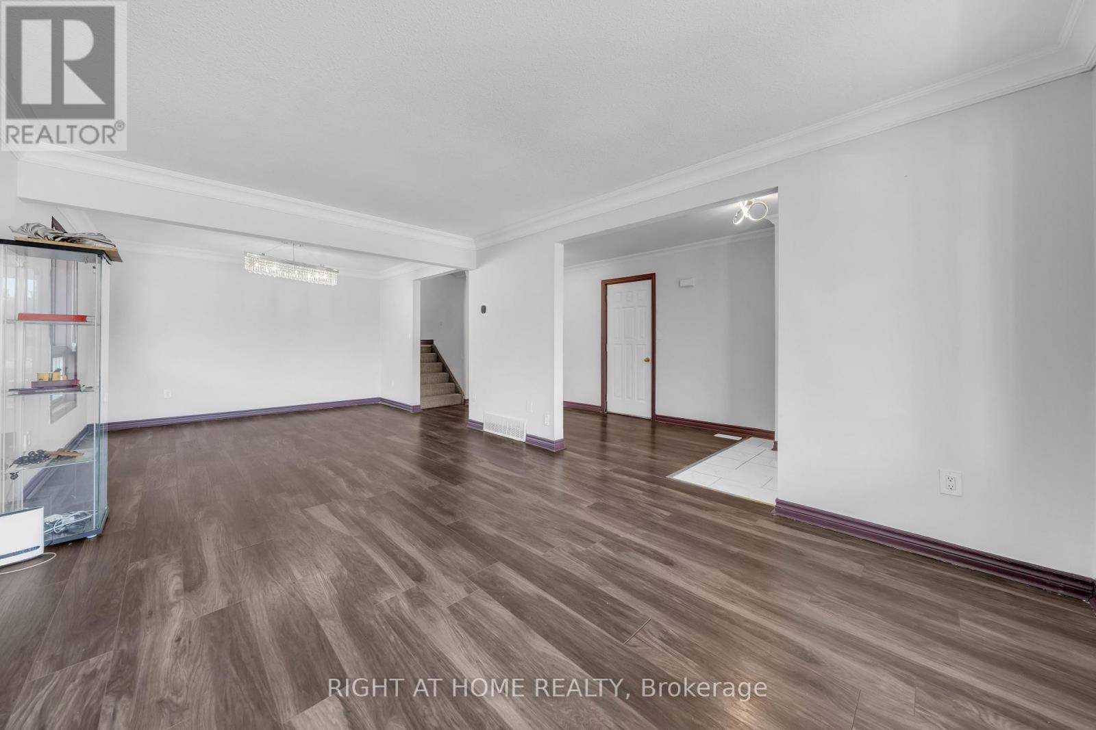 Niagara Falls (ascot), ON L2H2R1,7651 SWAN STREET