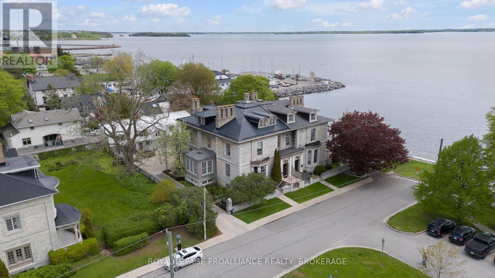 Kingston (central City East), ON K7L2W2,3 EMILY STREET