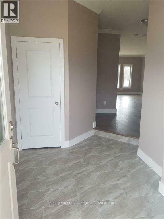 London North (north I), ON N6G5K9,1330 LAWSON ROAD