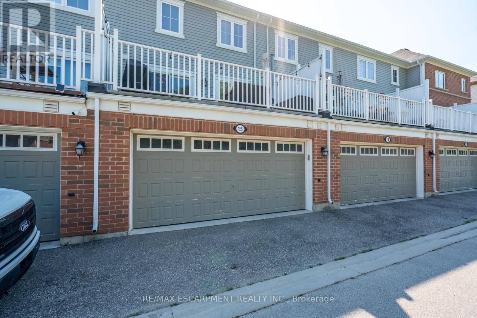 Hamilton (waterdown), ON L8B1T9,230 Avonsyde BLVD #15