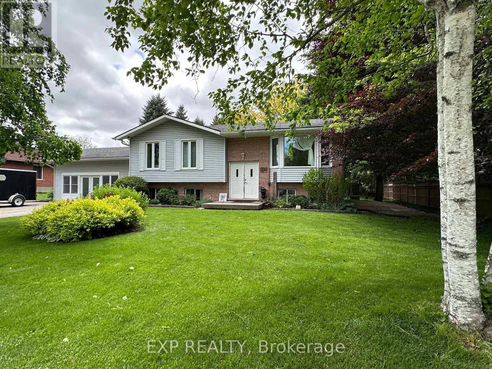East Zorra-tavistock (innerkip), ON N0J1M0,68 THOMPSON PLACE