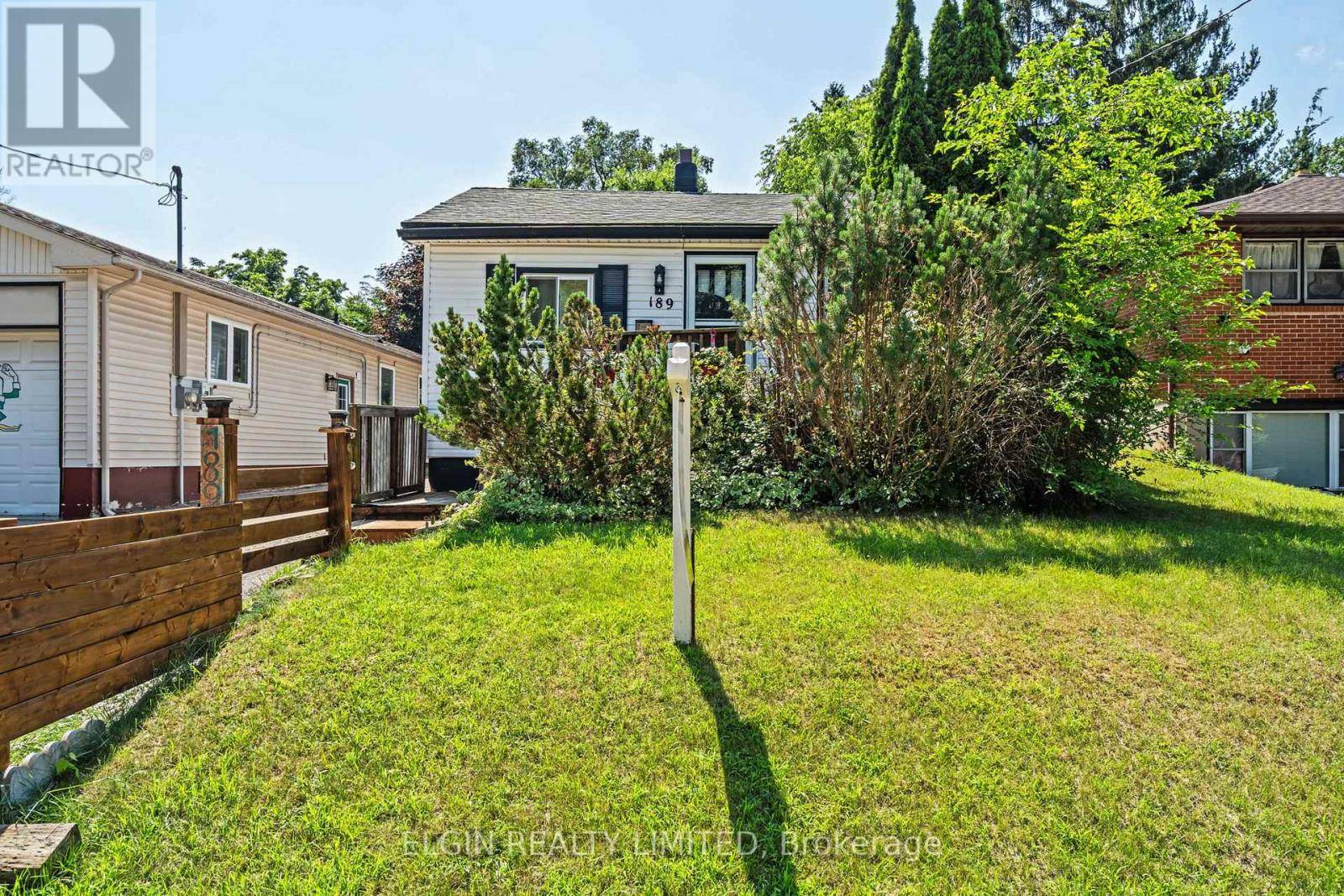 London South (south I), ON N5Z3L5,189 EMERSON AVENUE