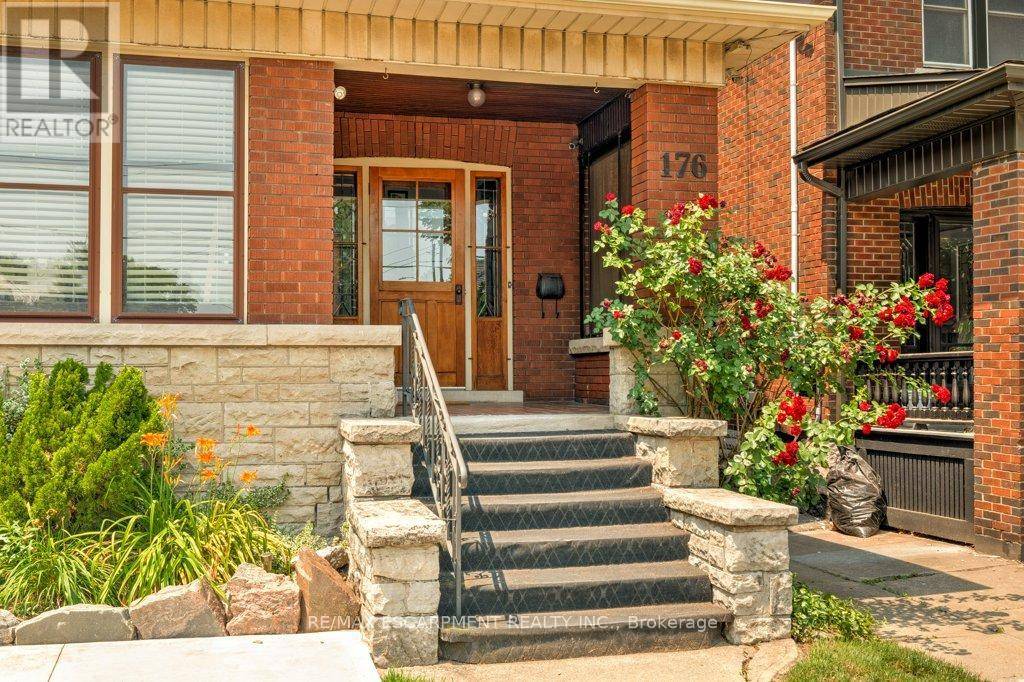 Hamilton (st. Clair), ON L8M2P9,176 SHERMAN AVENUE S