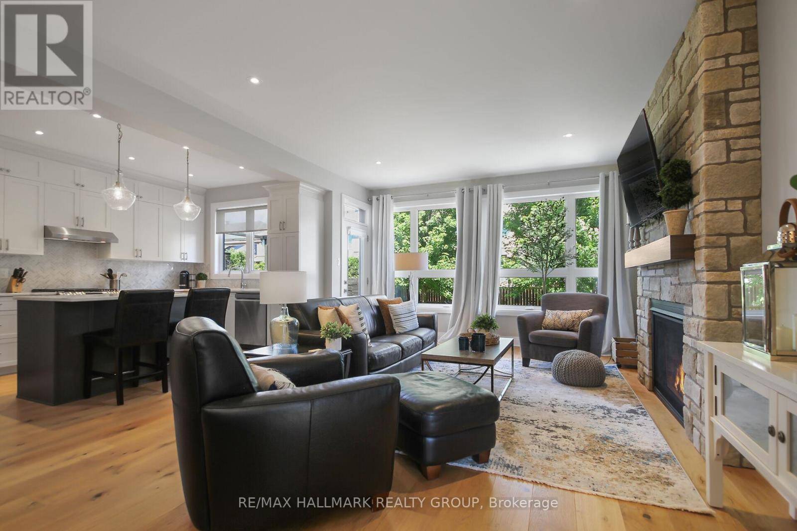 Ottawa, ON K2S1E7,88 PALFREY WAY