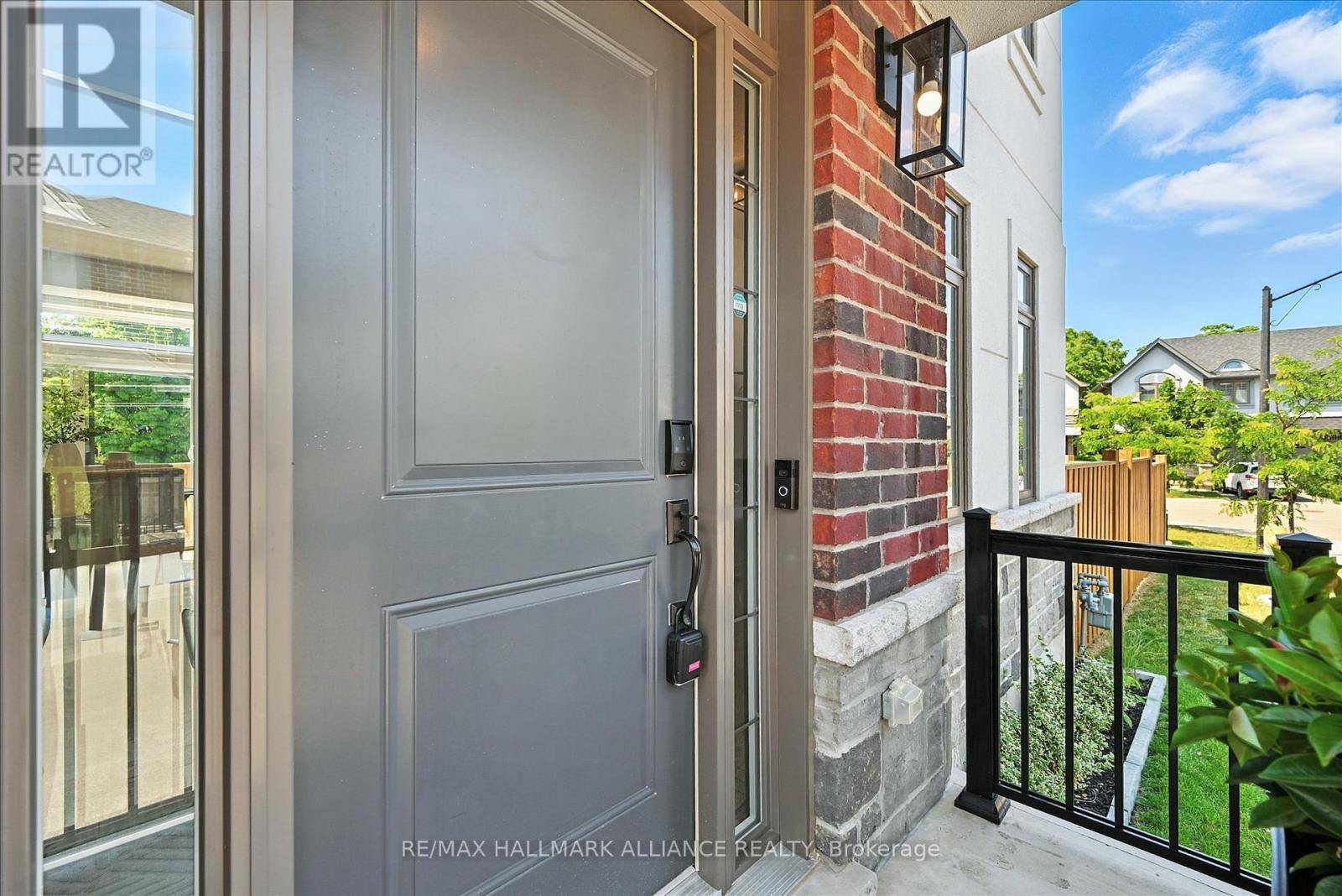 Lincoln (beamsville), ON L3J0R2,4297 East AVE East #22