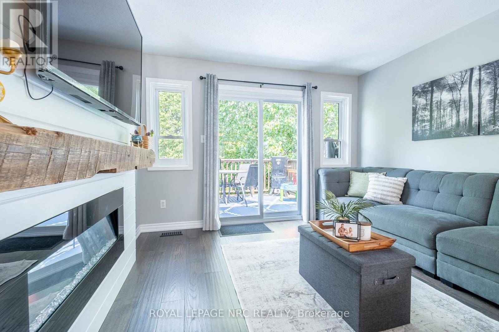 Welland (n. Welland), ON L3C7G2,4 JACKSON COURT W