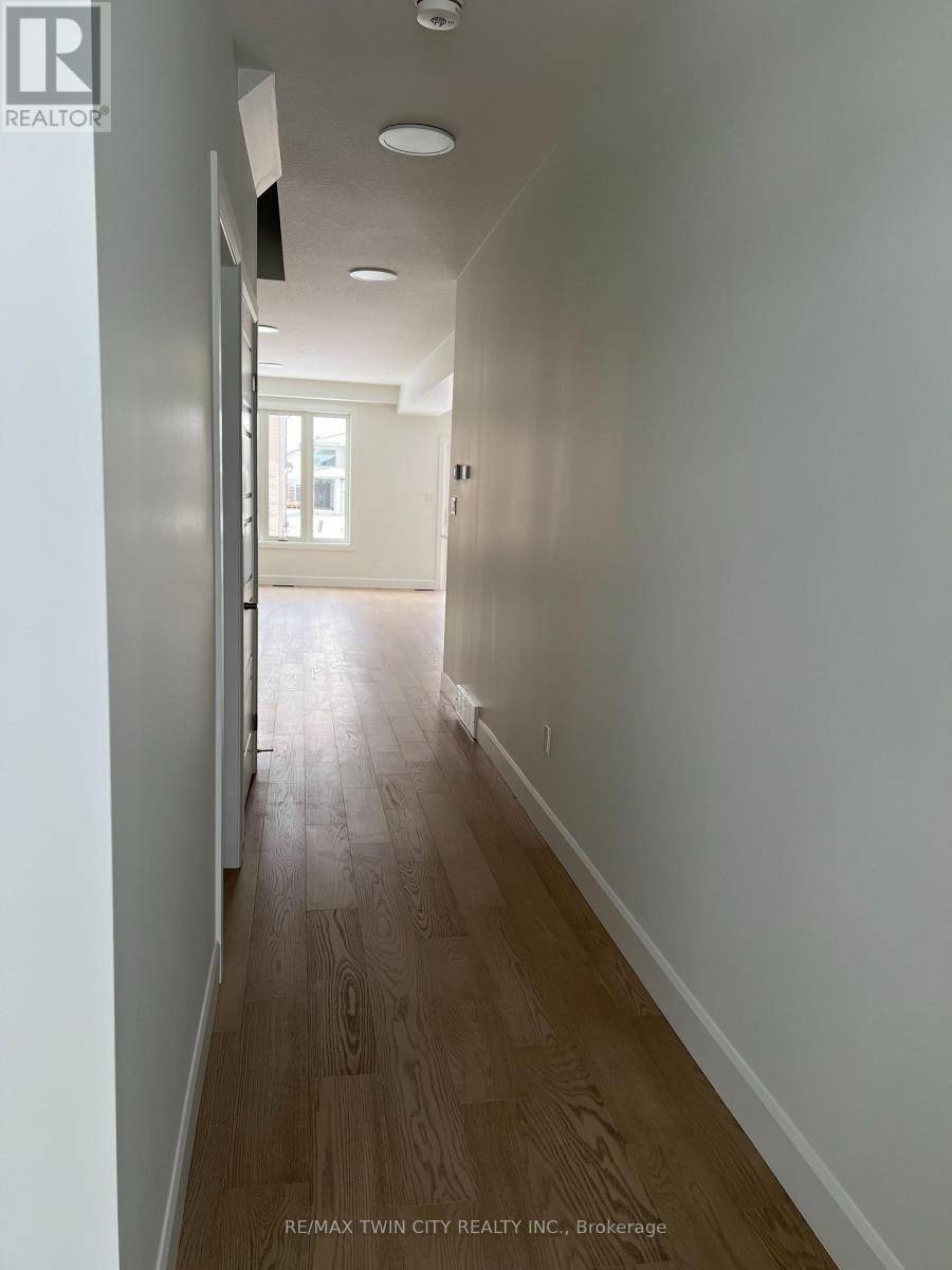 London South (south W), ON N6L0J2,3849 AUCKLAND AVENUE