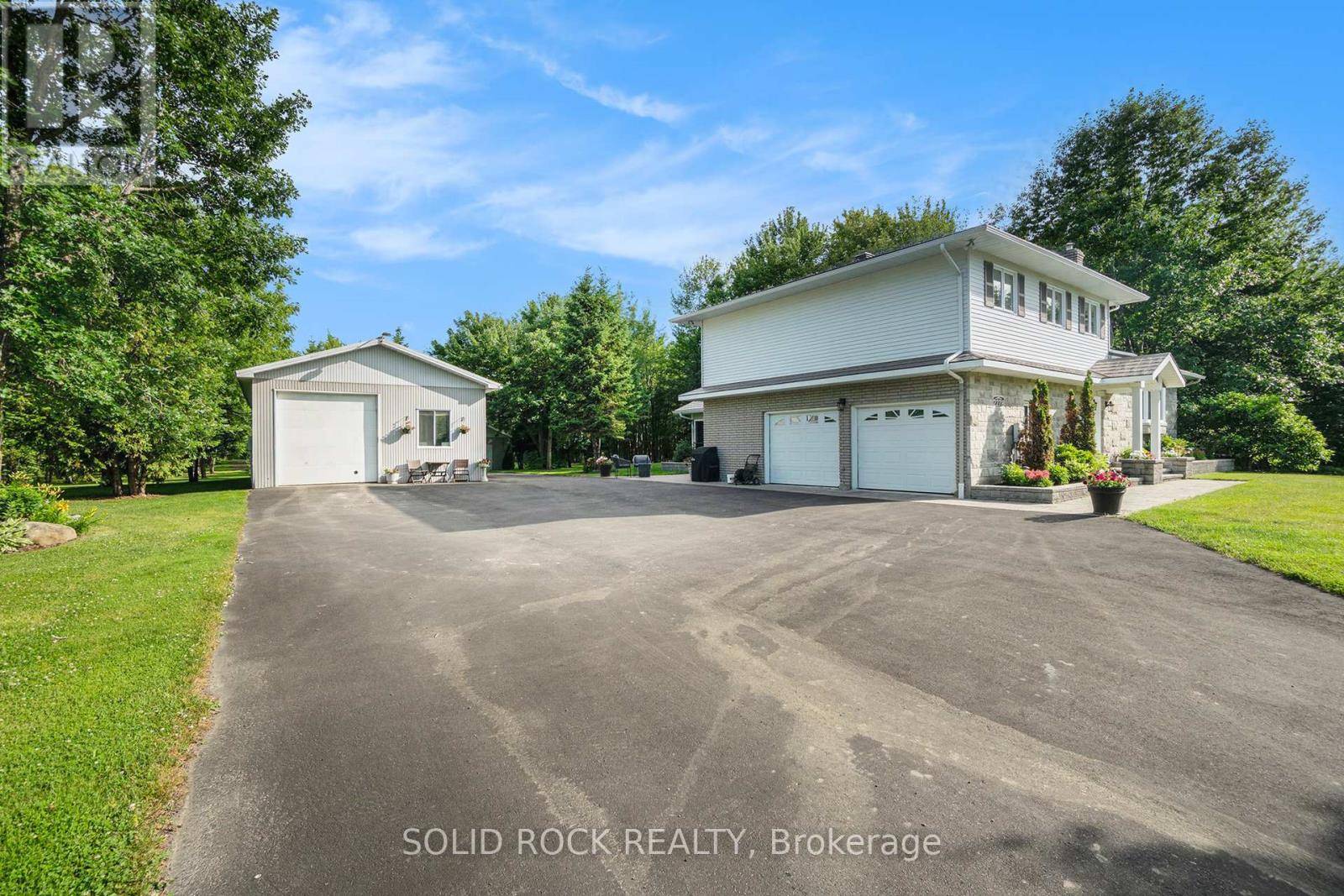 Russell, ON K0A3H0,2278 RUSSLAND ROAD E
