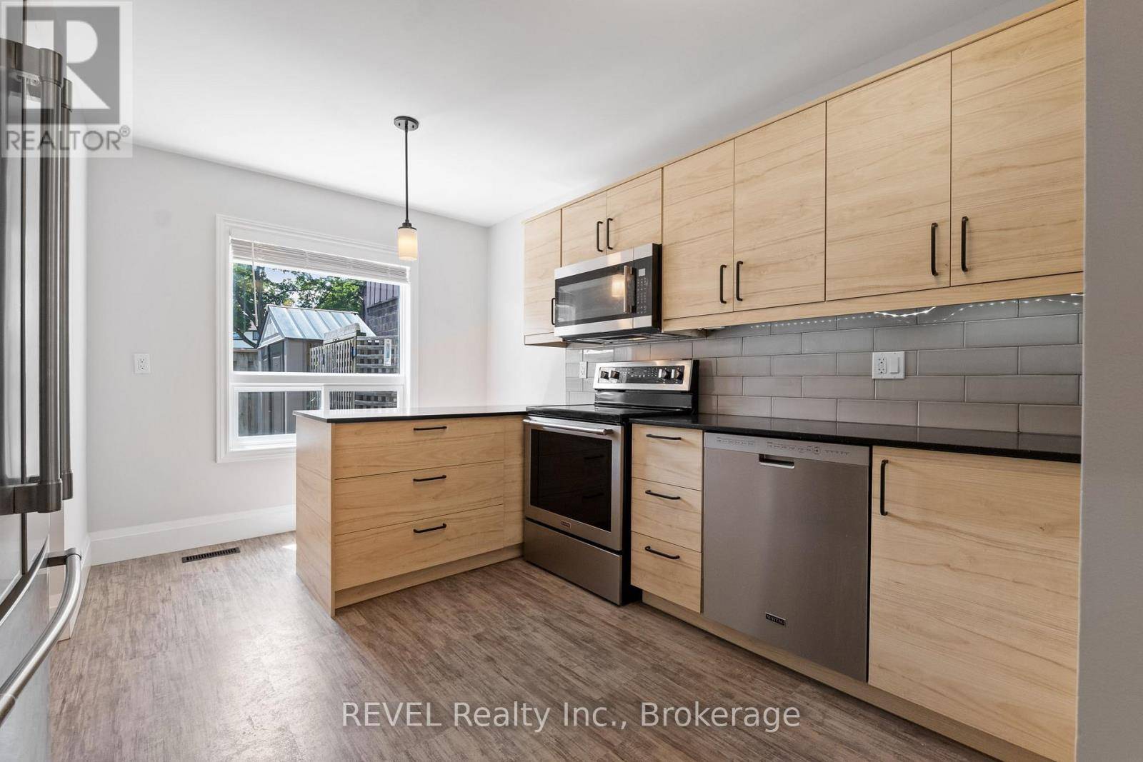Guelph (willow West/sugarbush/west Acres), ON N1H6Y9,45 Marksam RD #109
